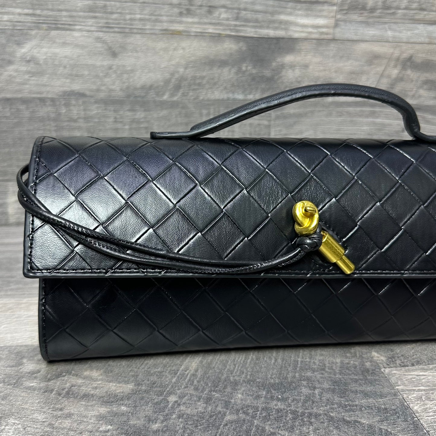 Bottega Veneta Andiamo Clutch Black