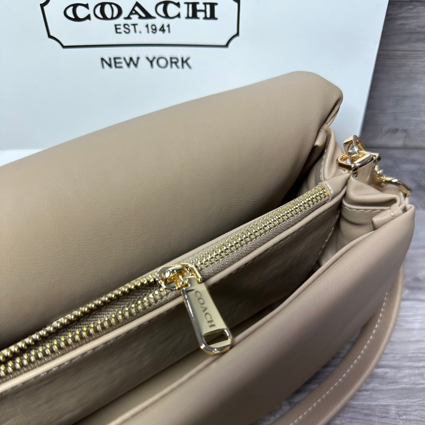 Coach Classic Beige bags N3