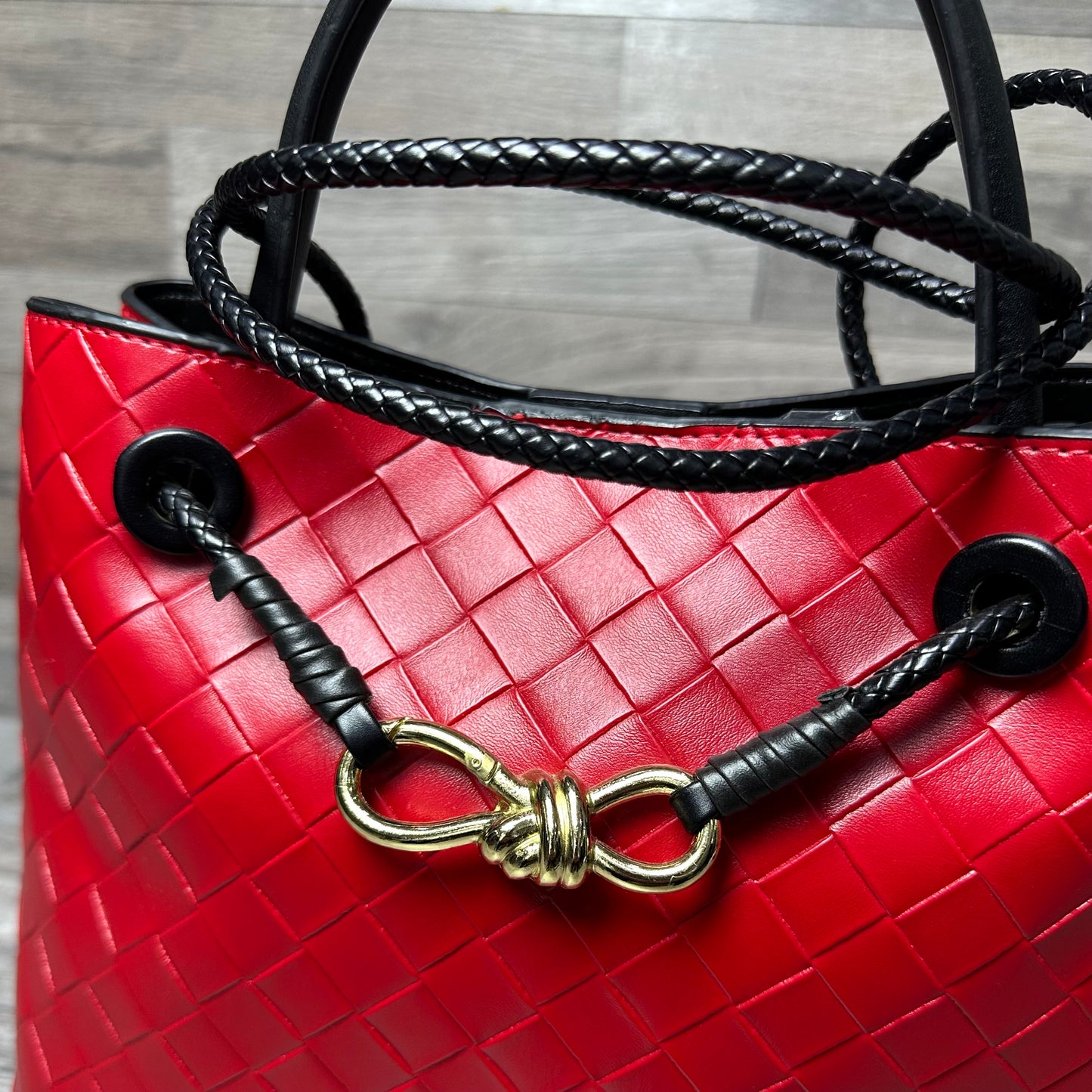 Bottega Veneta Red Classic 2025