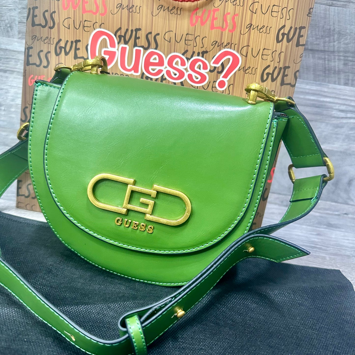 Guess Mini Green Classic 2025