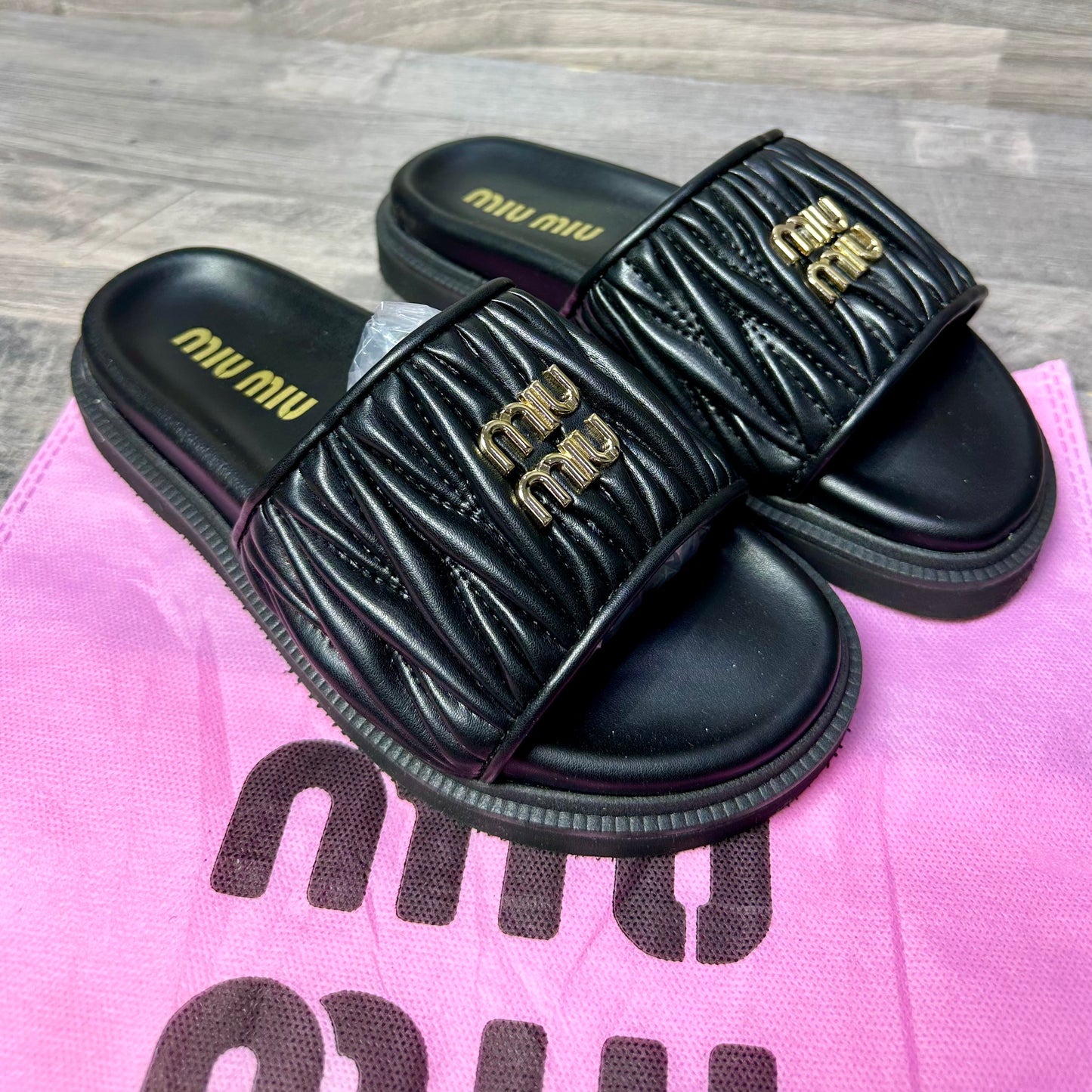 Miu Miu Slide Classic 2025