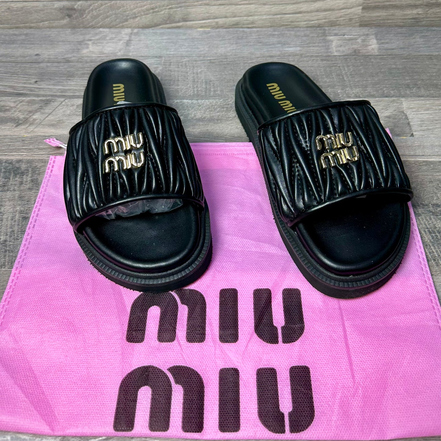 Miu Miu Slide Classic 2025